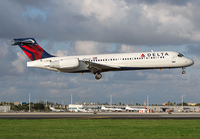 DELTA_717_N934AT_MIA_1014B_JP_small.jpg