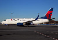 DELTA_737-700_N303DQ_JFK_0913_JP_small.jpg
