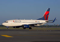 DELTA_737-700_N305DQ_JFK_0713_JP_small.jpg