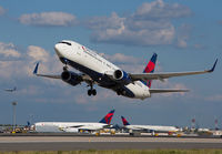DELTA_737-800_N398DA_JFK_0913E_JP_small.jpg