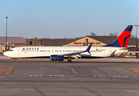 DELTA_737-900_N866DN_MSP_0217_2_JP_small.jpg