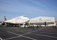 DELTA_747-400_N661US_ATL_0416_25_JP_small.jpg