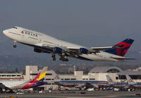 DELTA_747-400_N664US_LAX_1109C_JP_small.jpg