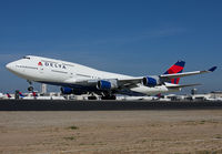 DELTA_747-400_N666US_LAX_0210K_JP_small.jpg