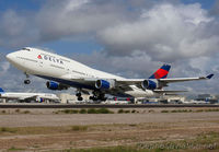 DELTA_747-400_N666US_LAX_0210T_JP_small1.jpg