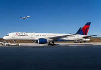 DELTA_757-200_N546US_ATL_1111_JP_small.jpg