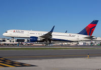 DELTA_757-200_N551NW_MIA_0115H_JP_small.jpg