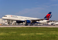 DELTA_757-200_N6700_MIA_0114_JP_small.jpg