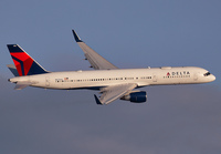 DELTA_757-200_N6704Z_JFK_0919_7_JP_small.jpg