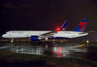 DELTA_757-200_N709TW_JFK_0912_JP_small2.jpg