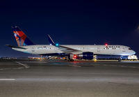 DELTA_757-200_N712TW_JFK_0713_JP_small.jpg