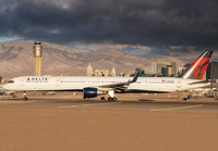 DELTA_757-300_N485NW_LAS_112229JP_small1jpg.jpg