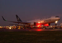 DELTA_767-300_N175DZ_EWR_0915A_1_JP_small.jpg
