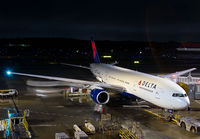 DELTA_777-200_N863DA_NRT_1011_JP_small.jpg