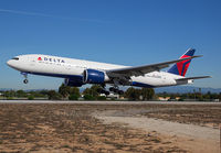 DELTA_777LR_N707DN_LAX_1113D_JP_small.jpg