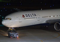 DELTA_777_7002_NRT_1011_JP_small.jpg