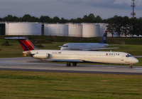 DELTA_DC9_N764NC_CLT_0512_JP_small.jpg