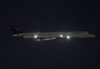 DELTA_MD88_N931DL_LGA_414_JP_small.jpg