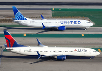 DELTA_UNITED_LAX_1123_JP_small.jpg