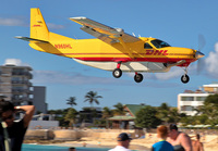 DHL_CARAVAN_N960HL_SXM_1218_11_JP_small.jpg