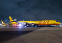 DHL_DC8_73F_N807DH_LAX_1111B_JP_small1.jpg