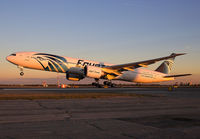 EGYPTAIR_777-300_SU-GDL_JFK_0913D_JP_small.jpg