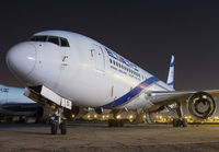 ELAL_767-200_4X-EAD_TLV_0212B_JP_small.jpg