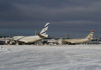 ELAL_ETIHAD_JFK_0111B_JP_small.jpg