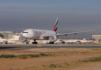 EMIRATES_777-200_A6-EWJ_LAX_0210B_JP_small2.jpg