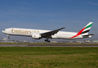 EMIRATES_777-300_A6-ECN_JFK_0412Bsmall.jpg