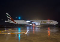 EMIRATES_777-300_A6-ECX_JFK_0410B_JP_small.jpg