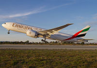 EMIRATES_777LR_A6-EWD_LAX_1111H_JP_small~0.jpg