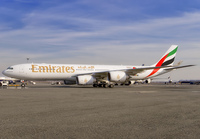 EMIRATES_A340-500_A6-ERE_JFK_0106_JP_small.jpg