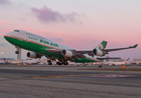 EVAAIR_747-400_B-16411_LAX_12_04_JP_small.jpg