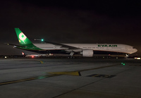 EVAAIR_777-300_B-16726_JFK_0917_1_JP_smalll.jpg