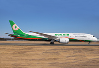 EVAAIR_787-9_B-17882_NRT_0119_3_JP_small.jpg