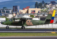 FUERZAAEREAECUATORIANA_DHC6_FAE448_UIO_1208_JP_small.jpg