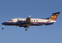 GREATLAKES_B1900D_N202UX_LAX_1112_JP_small.jpg