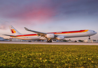 IBERIA_A340-600_EC-IOB_MIA_0205B_JP_small~0.jpg