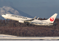 JAL_737-800_JA324J_CTS_0117_9_JP_small.jpg