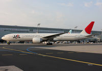 JAL_777-300_JA735J_FRA_0909H_JP.jpg