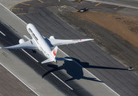 JAL_787-8_JA834J_LAX_1115_1_JP_small.jpg