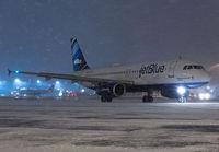 JETBLUE_A320_N588JB_JFK_0115A_jP_small2.jpg