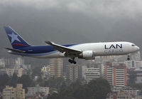 LAN-CARGO_767-300F_UIO_1209jp.jpg