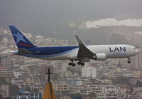 LANCARGO_767-300_CC-CZY_UIO_1209C_JP_small.jpg