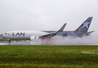 LANCARGO_767-300_N418LA_MIA_1012D_JP_small.jpg