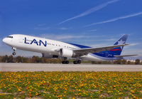 LAN_767-300_CC-CZU_LAX_0208C_JP_small.jpg