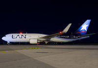 LAN_767-300_HC-CJA_JFK_0910_JP_small.jpg