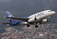 LAN_A318_HC-CHM_UIO_1209G_JP.jpg