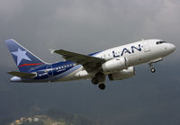 LAN_A318_HC-CHM_UIO_1209H_JP.jpg